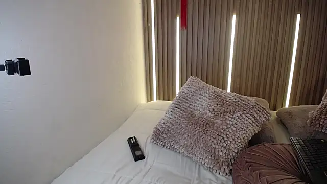 Tayzon Foxxx online show from 03-12-26, 08:26