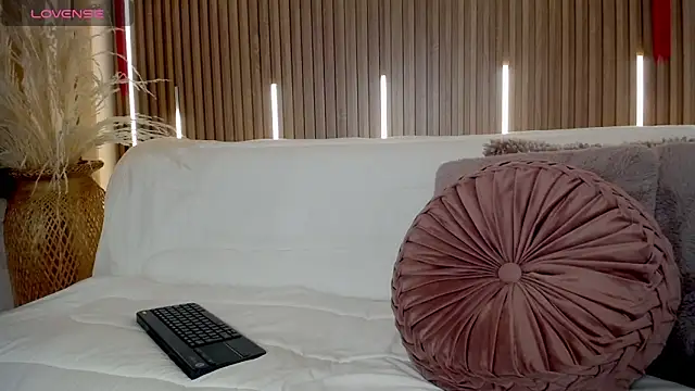 Tayzon Foxxx online show from 04-17-26, 08:23