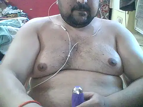 ARYANAVAILABLE online show from 05-20-26, 11:49