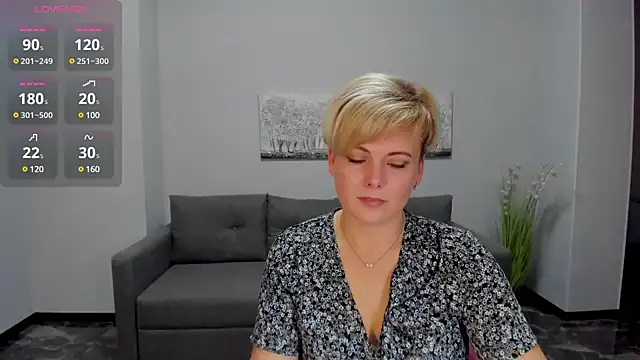 Julia Wilsone online show from 12-07-24, 09:39