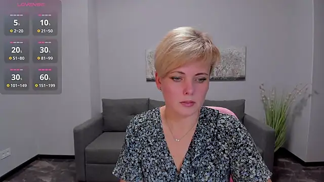 Julia Wilsone online show from 12-10-24, 01:00