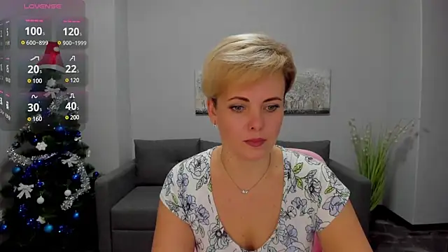 Julia Wilsone online show from 12-18-24, 06:43