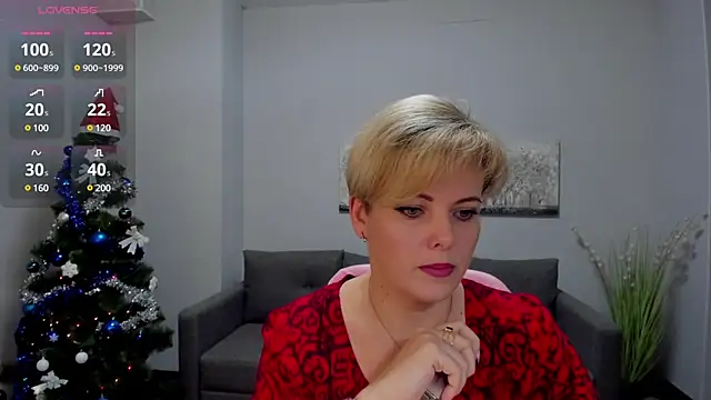 Julia Wilsone online show from 12-26-24, 07:13