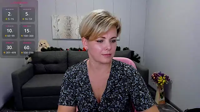 Julia Wilsone online show from 01-08-25, 04:11