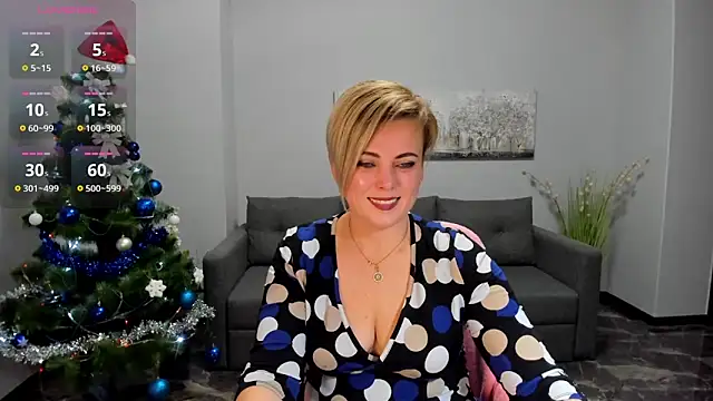 Julia Wilsone online show from 12-17-25, 01:17