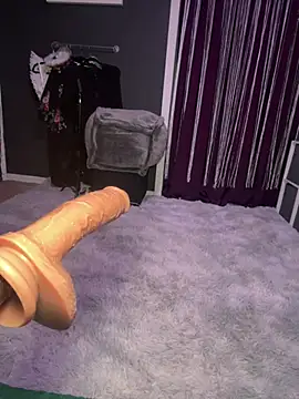 Snapshot of avacrush chatting on 01-10-25, 10:04 avacrush online show from 01-10-25, 10:04