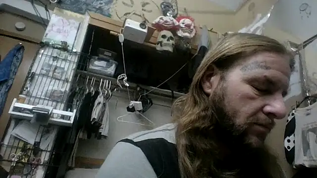 Snapshot of Pay2play1 chatting on 12-21-24, 06:41 Pay2play1 online show from 12-21-24, 06:41