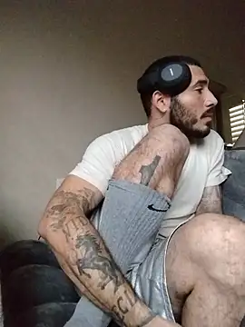 tengocanicas online show from 11-22-25, 04:17