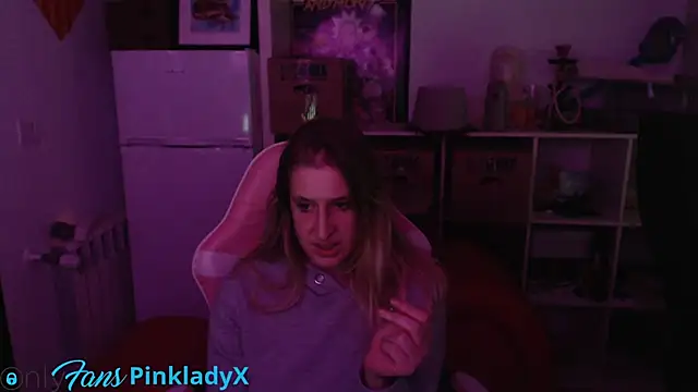 Snapshot of Pinkyladyxxx chatting on 01-10-25, 07:32 Pinkyladyxxx online show from 01-10-25, 07:32