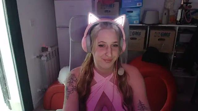 Snapshot of Pinkyladyxxx chatting on 02-12-25, 05:16 Pinkyladyxxx online show from 02-12-25, 05:16