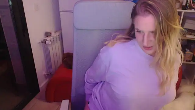 Snapshot of Pinkyladyxxx chatting on 02-25-25, 11:33 Pinkyladyxxx online show from 02-25-25, 11:33