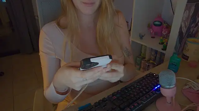 Snapshot of Pinkyladyxxx chatting on 10-19-25, 07:58 Pinkyladyxxx online show from 10-19-25, 07:58