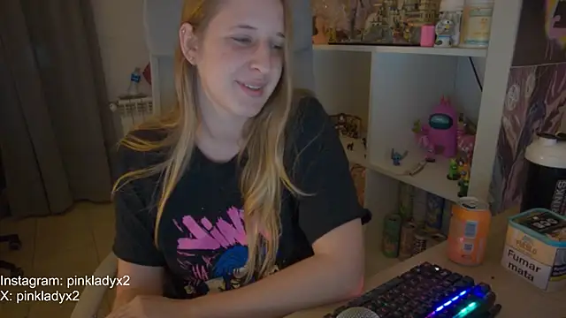 Snapshot of Pinkyladyxxx chatting on 11-04-25, 05:45 Pinkyladyxxx online show from 11-04-25, 05:45