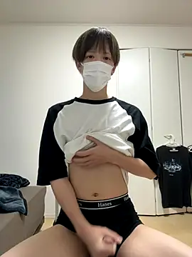 Snapshot of yuuuuma578 chatting on 09-10-25, 04:07 yuuuuma578 online show from 09-10-25, 04:07