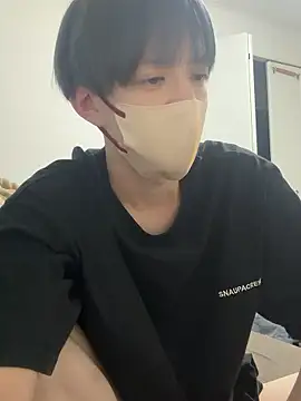 Snapshot of yuuuuma578 chatting on 02-05-26, 04:00 yuuuuma578 online show from 02-05-26, 04:00