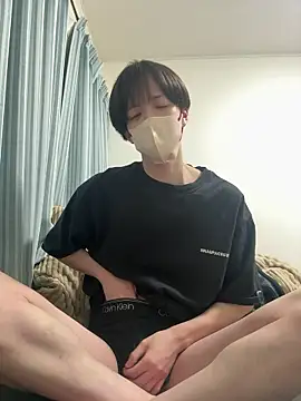 Snapshot of yuuuuma578 chatting on 03-17-26, 04:54 yuuuuma578 online show from 03-17-26, 04:54