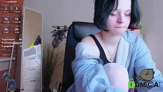 Alina Mills online show from 12-17-24, 04:53