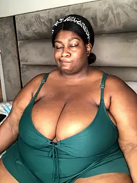 Snapshot of bustytitsxxx chatting on 12-04-24, 12:14 bustytitsxxx online show from 12-04-24, 12:14