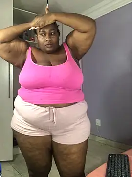 Snapshot of bustytitsxxx chatting on 10-25-25, 04:20 bustytitsxxx online show from 10-25-25, 04:20