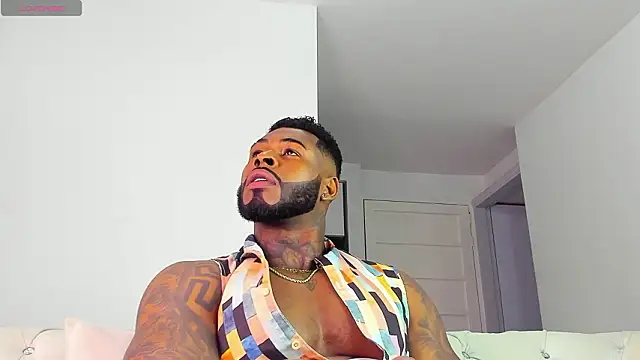 Snapshot of Makonneen chatting on 03-14-26, 02:17 Makonneen online show from 03-14-26, 02:17