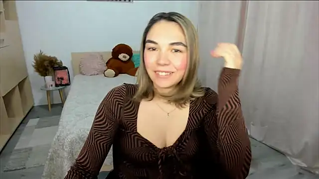 Alexa Dolly12 online show from 02-25-26, 07:40