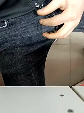 Snapshot of fatih1111 chatting on 12-23-24, 06:55 fatih1111 online show from 12-23-24, 06:55