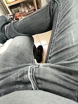 Snapshot of fatih1111 chatting on 12-29-24, 10:12 fatih1111 online show from 12-29-24, 10:12