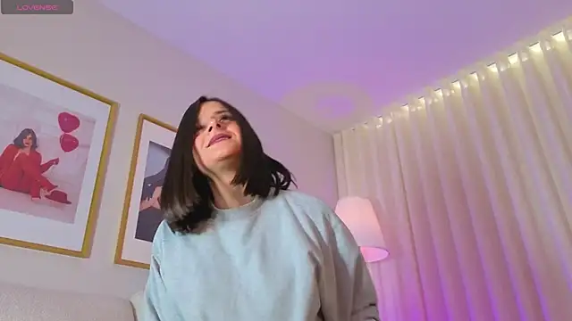 Alice milf  online show from 04-20-26, 11:57