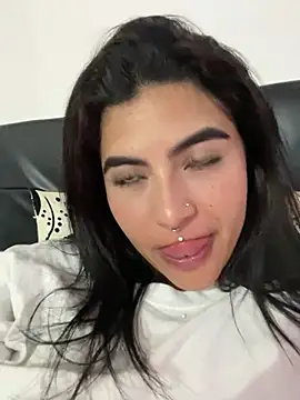  luna torres online show from 03-13-25, 04:38