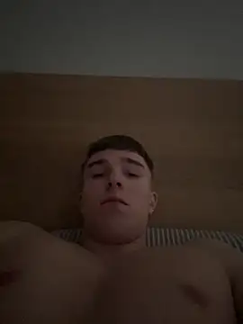 Snapshot of heyaeric chatting on 12-30-24, 02:08 heyaeric online show from 12-30-24, 02:08