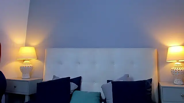 SaraaJhonsonn online show from 09-11-25, 02:50