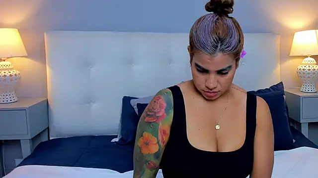 SaraaJhonsonn online show from 10-02-25, 04:03