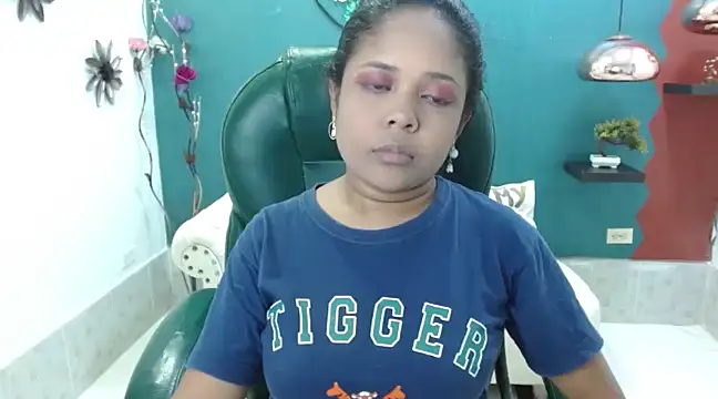 Melikasweetz online show from 12-12-24, 05:15