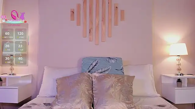 VictoriaNoah  online show from 10-18-25, 07:25