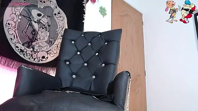 Snapshot of ren_stipee chatting on 10-01-25, 10:16 ren stipee online show from 10-01-25, 10:16