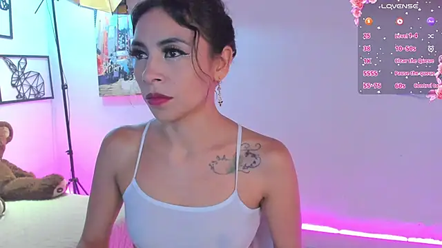 Snapshot of emma-hiill chatting on 12-11-24, 08:18 emma-hiill online show from 12-11-24, 08:18