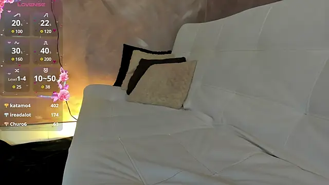 Snapshot of emma-hiill chatting on 03-16-25, 01:49 emma-hiill online show from 03-16-25, 01:49