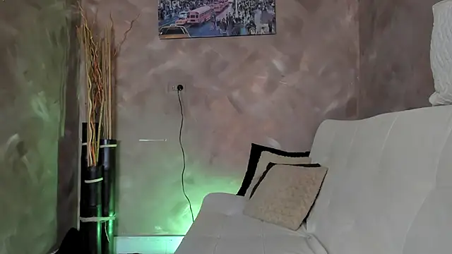 Snapshot of emma-hiill chatting on 03-18-25, 03:31 emma-hiill online show from 03-18-25, 03:31