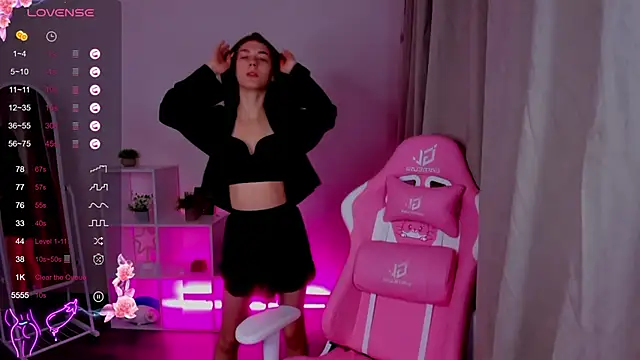 Snapshot of toooyour chatting on 12-13-24, 01:04 toooyour online show from 12-13-24, 01:04