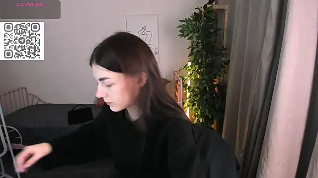 Snapshot of toooyour chatting on 11-07-25, 10:10 toooyour online show from 11-07-25, 10:10