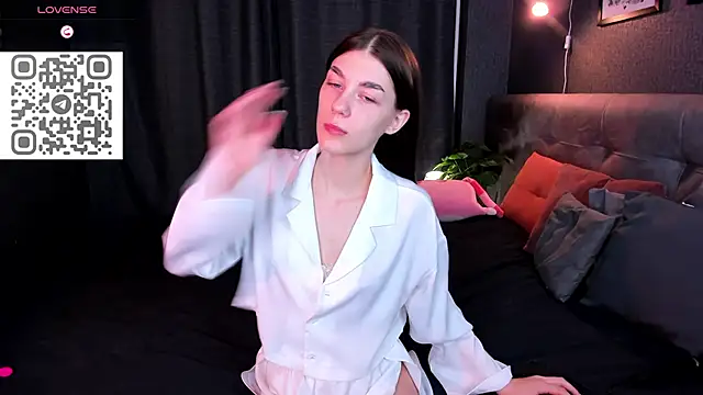 Snapshot of toooyour chatting on 11-13-25, 12:20 toooyour online show from 11-13-25, 12:20