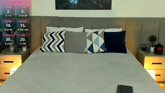 MiaBecky online show from 12-22-25, 05:37