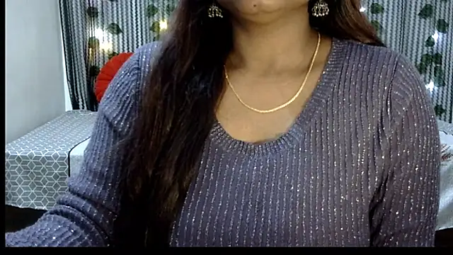 Snapshot of Radhika_Singhaniya chatting on 01-03-25, 08:43 Radhika Singhaniya online show from 01-03-25, 08:43