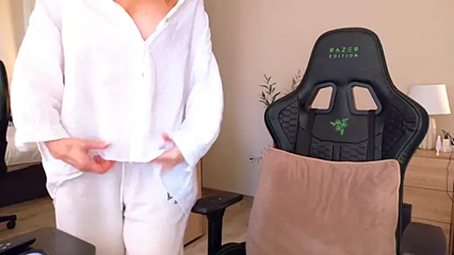 joycesilver online show from 04-07-26, 09:32