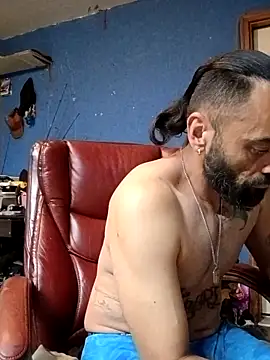 Snapshot of C8L3U chatting on 03-04-26, 06:52 C8L3U online show from 03-04-26, 06:52