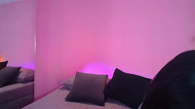 Snapshot of Nicolette_ks_ chatting on 01-06-25, 12:57 Nicolette ks online show from 01-06-25, 12:57