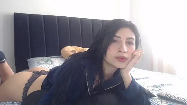 Snapshot of Nicolette_ks_ chatting on 01-23-25, 02:39 Nicolette ks online show from 01-23-25, 02:39