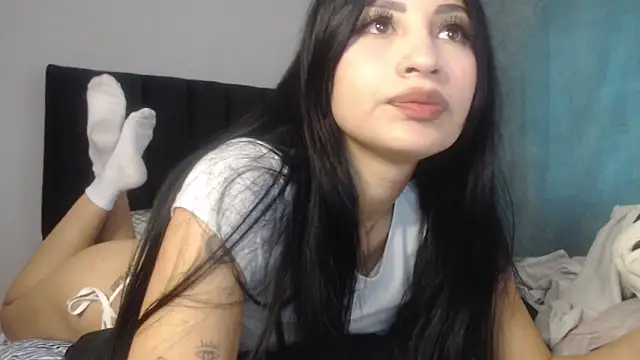 Snapshot of Nicolette_ks_ chatting on 01-31-25, 03:33 Nicolette ks online show from 01-31-25, 03:33