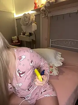 touchme now online show from 02-08-25, 02:38