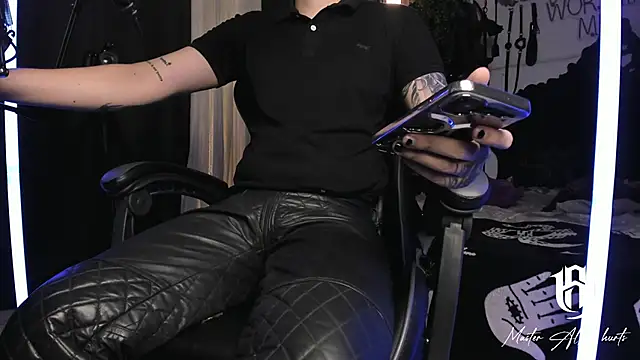 Snapshot of allanhurtss chatting on 01-14-25, 04:18 allanhurtss online show from 01-14-25, 04:18